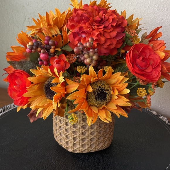 Cozy Sunflower Handmade Silk Arrangement - Picture 11 of 11